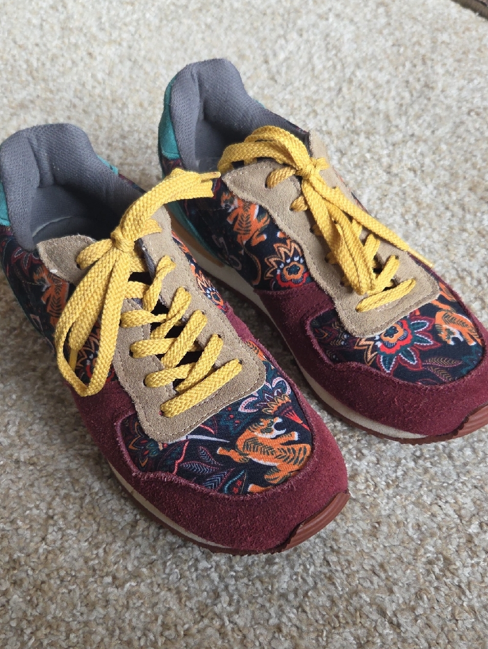 Inkkas Tennis Shoe